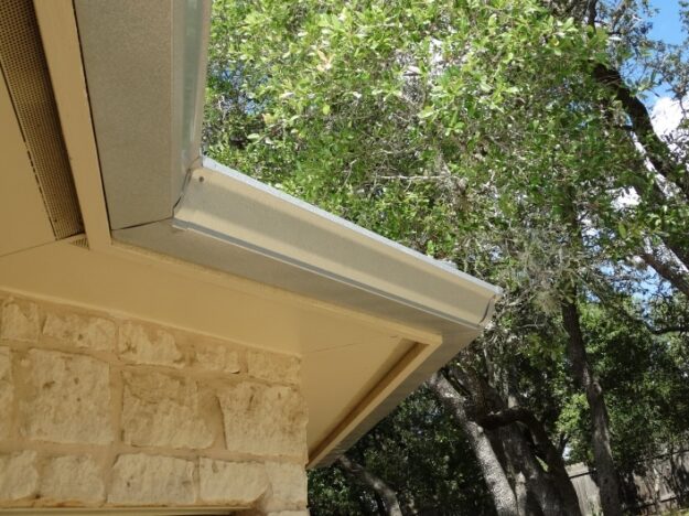 seamless gutters on a San Antonio home
