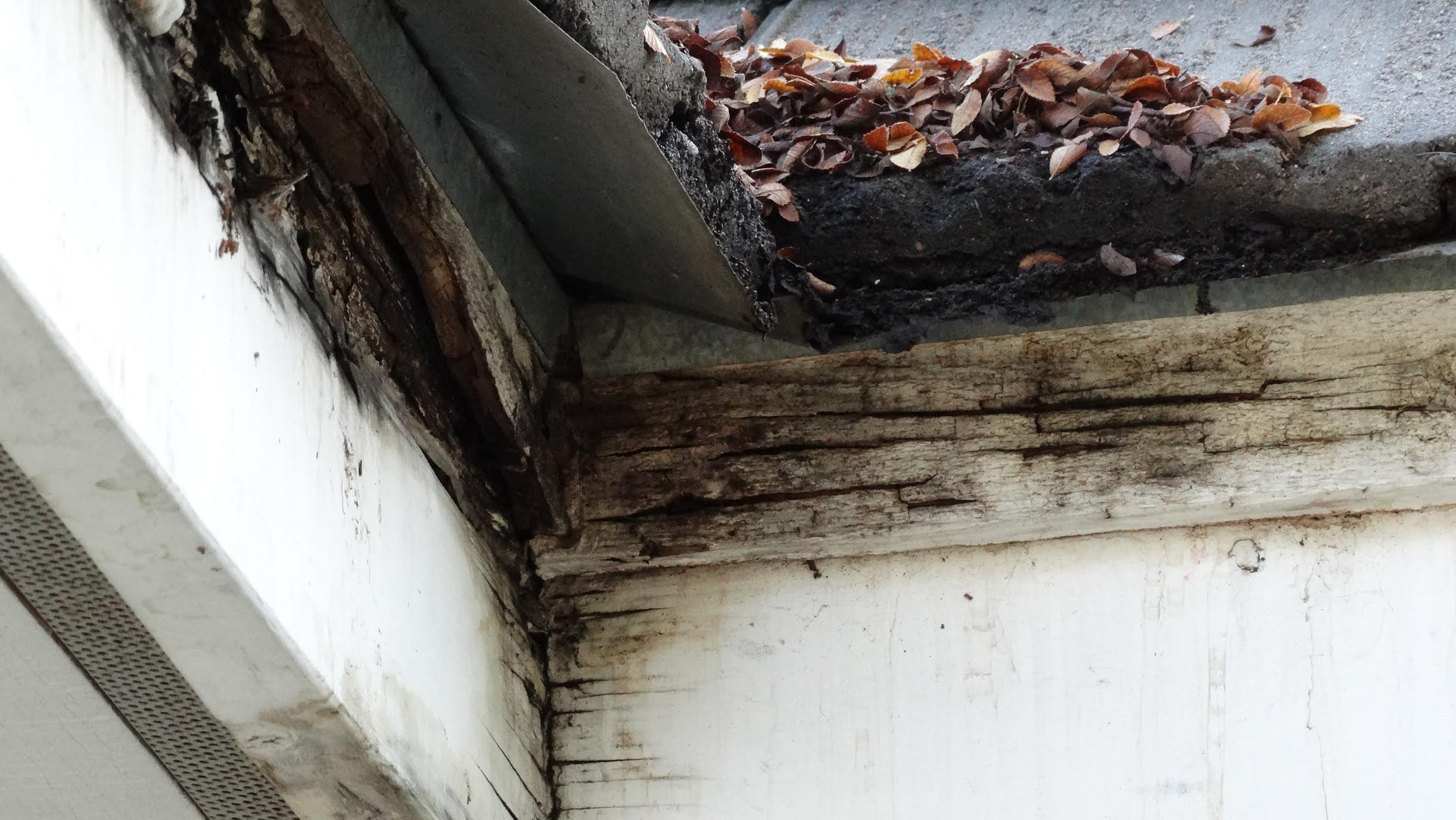 How To Repair A Leaking Joint 1 Low Cost Gutter Cleaning & Repairs